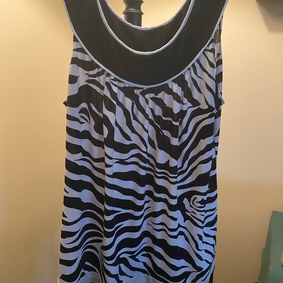 Top - Picture 3 of 4